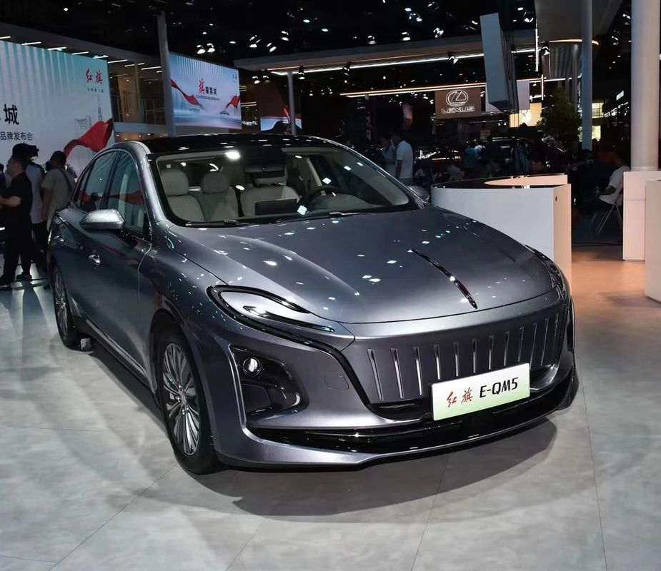 Benzin oder elektrischer Brennstoff 2024 Hongqi Eqm5 Auto Schwarze Farbe Effiziente Sitzlüftung